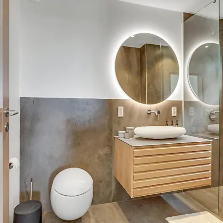 3 Bedroom Stunning In Apartmán